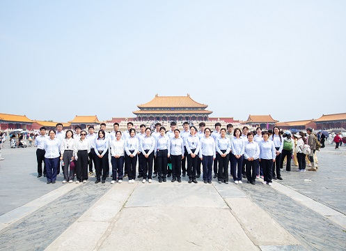 千亿·体育（中国）官方网站组织开展走进故宫博物院活动